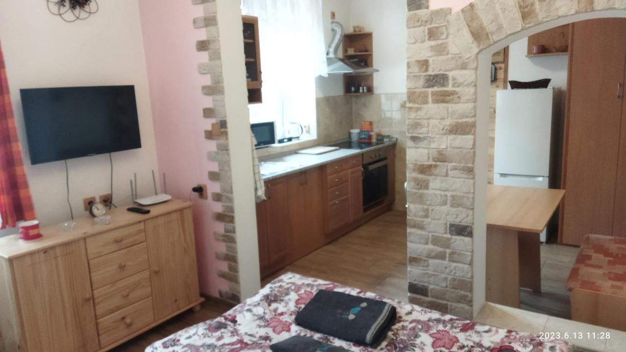 Apartmany Pod Baruncinou Skolou Česká Skalice Exterior foto